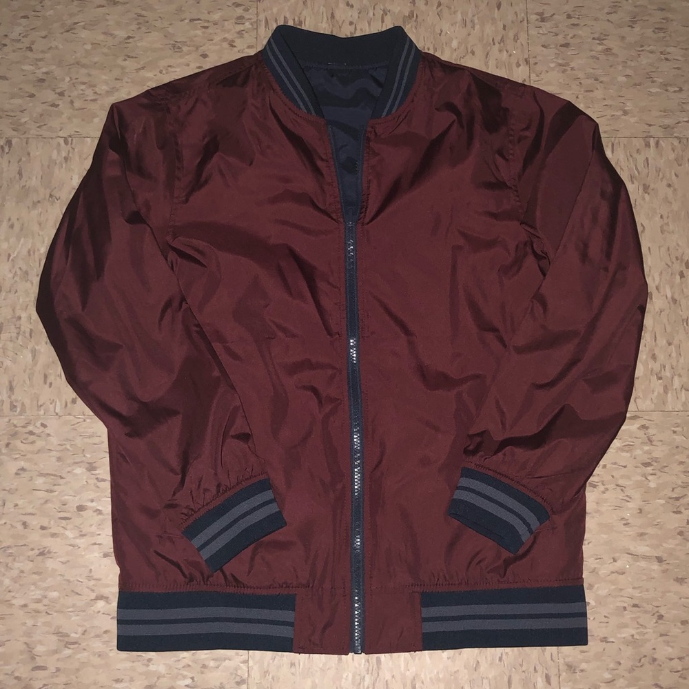 Lightweight reversible jacket